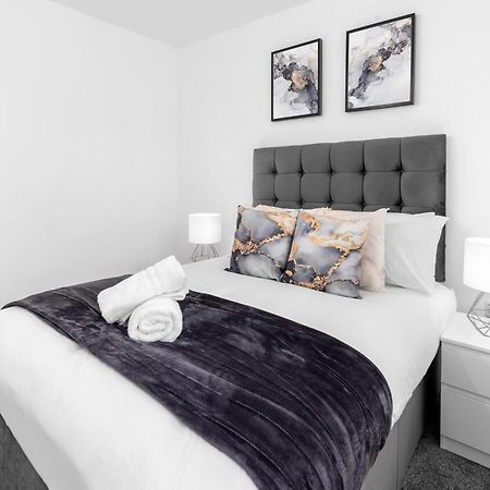 Luxury Apartment - 2 Bedrooms - Balcony - Parking - Netflix - Wifi - 7Mc 伯明翰 外观 照片