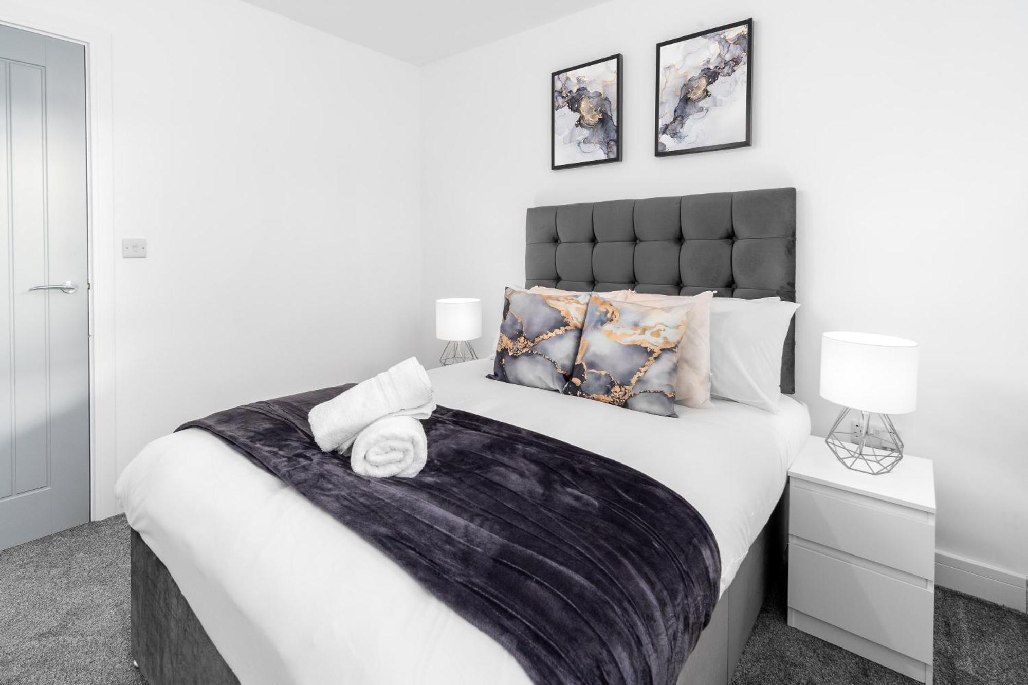 Luxury Apartment - 2 Bedrooms - Balcony - Parking - Netflix - Wifi - 7Mc 伯明翰 外观 照片